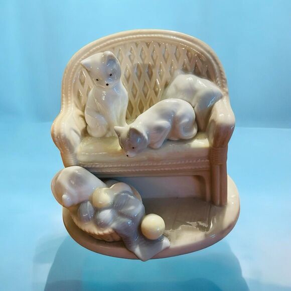 George Good Porcelain Figurine Kittens Playing With Yarn Balls 5x5x4” VTG - Picture 1 of 7